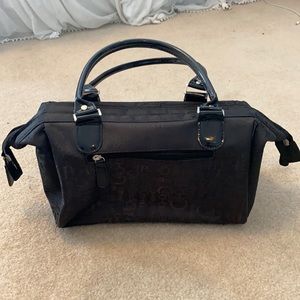 Amazing make up or hair traveling bag